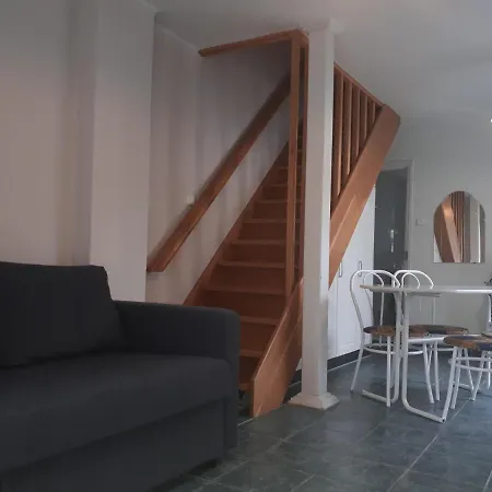 아파트 Locher Apartman 2 Buekfuerdo Bük